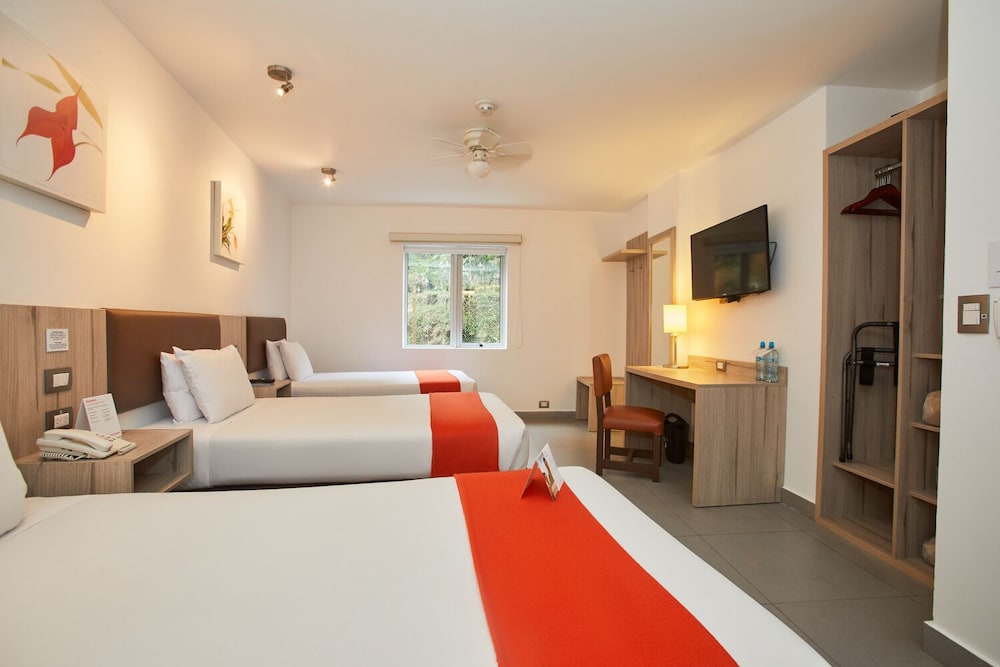 Traditional Triple Room photo 2