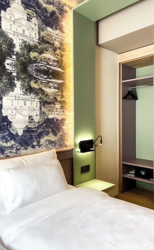 Standard Double or Twin Room - Photo 4
