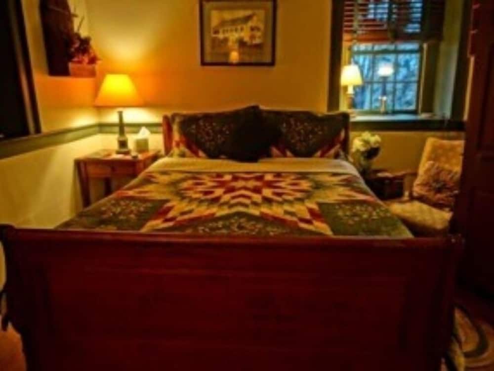 Premium Double Room, Ensuite (Grandpa's Room) photo 1