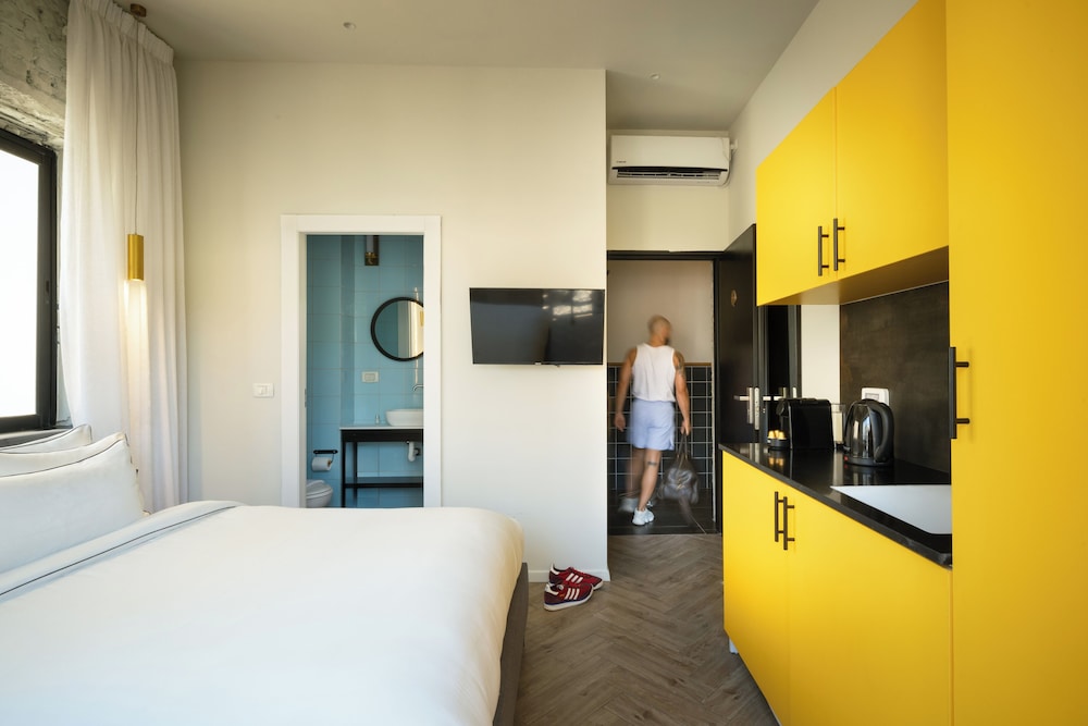 Double Room - Photo 9
