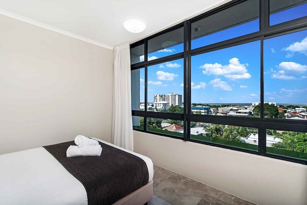 1 bedroom apartment (mountain view)