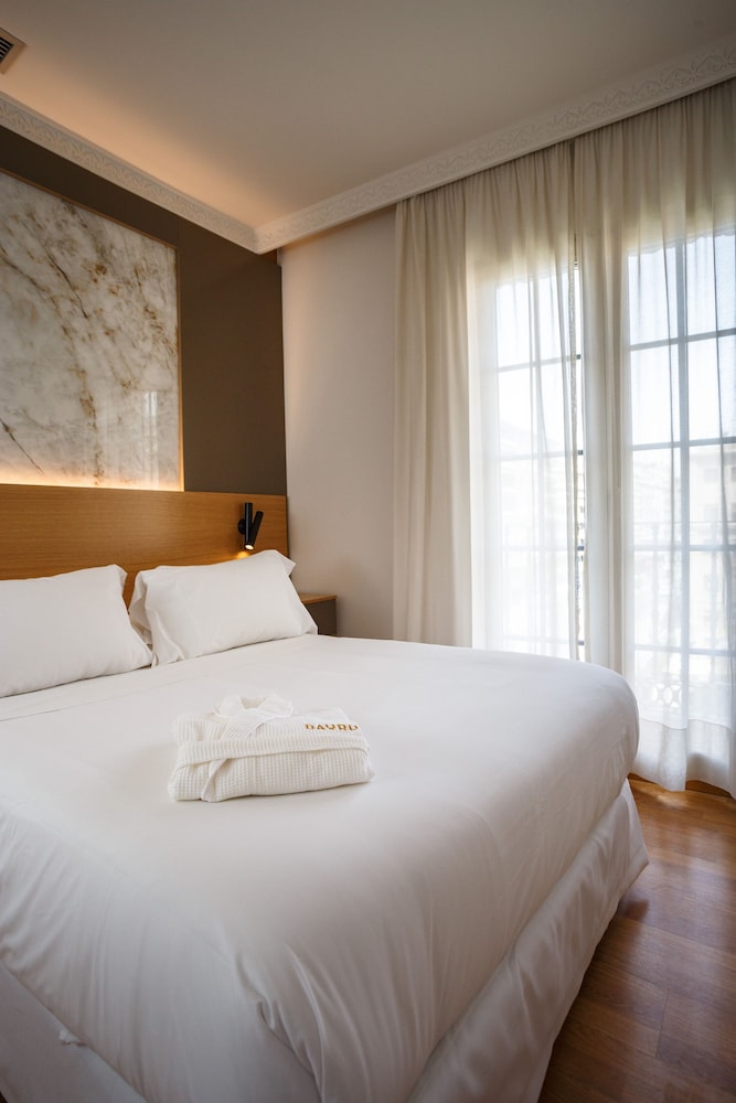 Quadruple Room (2 adults and 2 children) - Photo 8