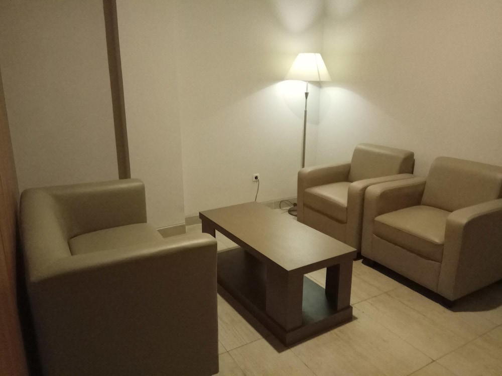 Living Room photo 2