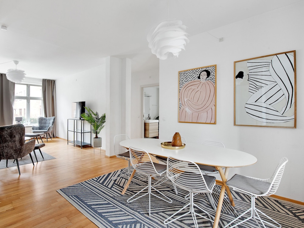 Apartment, 2 Bedrooms, Balcony photo 1