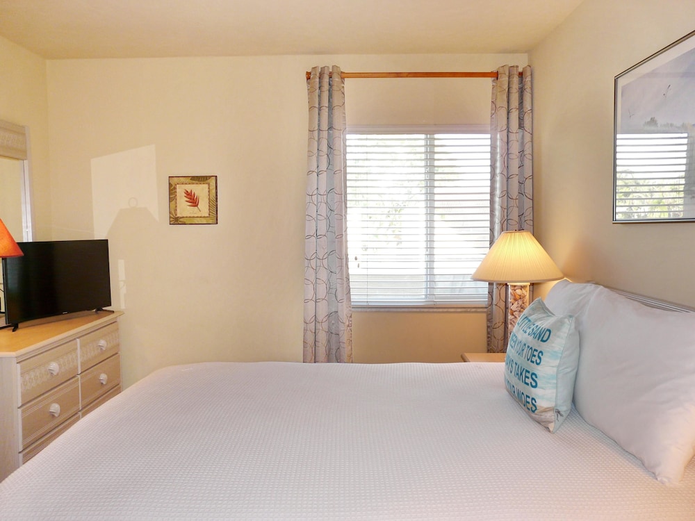 Condo, 1 Queen Bed (Relaxing inland condo with pool and s) photo 2
