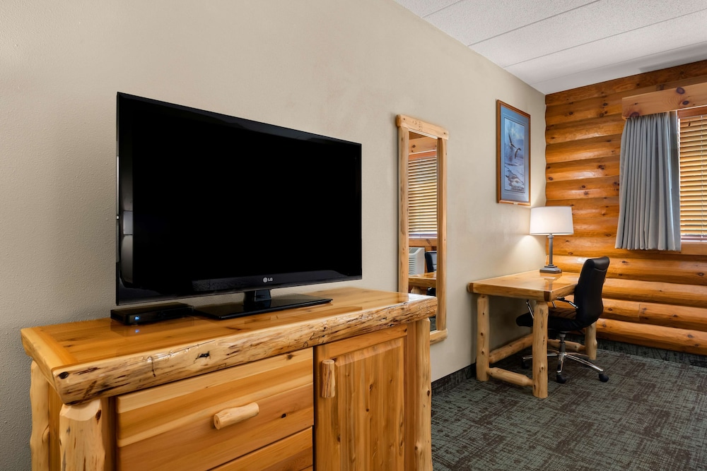 Standard Room, 2 Queen Beds, Accessible, Refrigerator & Microwave photo 3