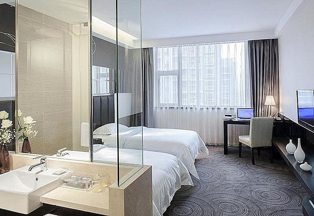 Twin Room (Super Sassy) photo 1