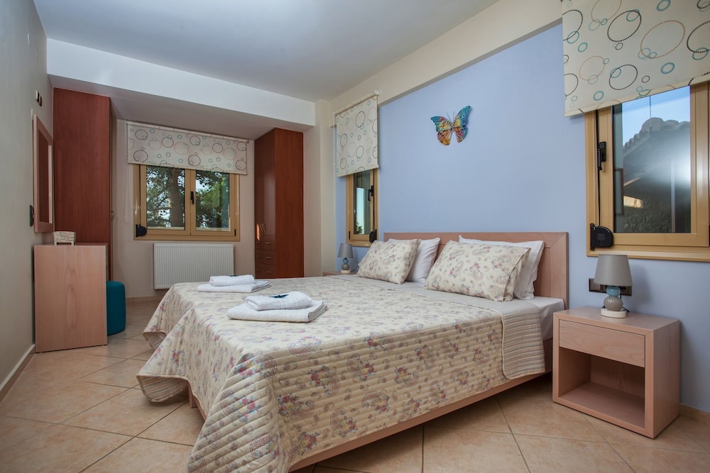 Deluxe Villa, 4 Bedrooms, Private Pool, Sea View photo 3