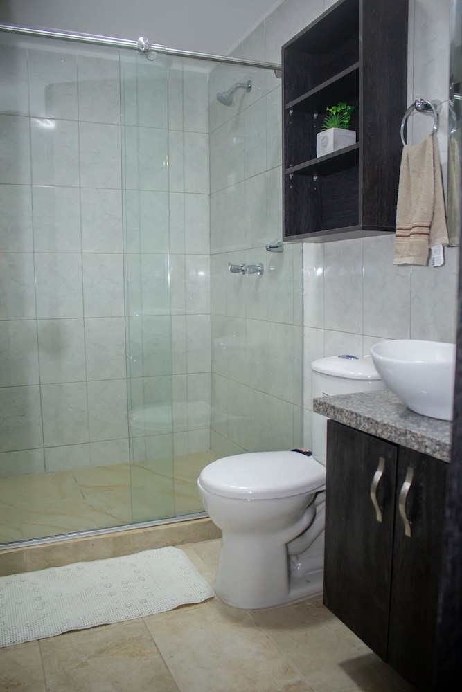 Basic Apartment photo 3