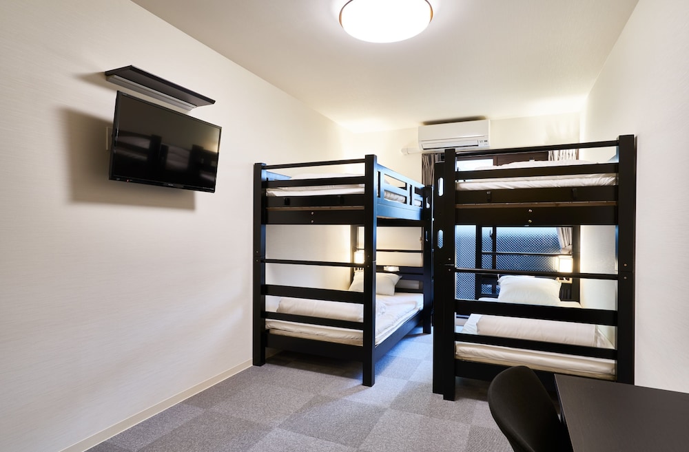 Room (B) - Photo 8