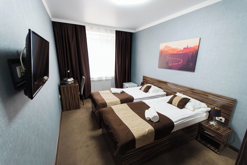 Standard Twin Room - Photo 2