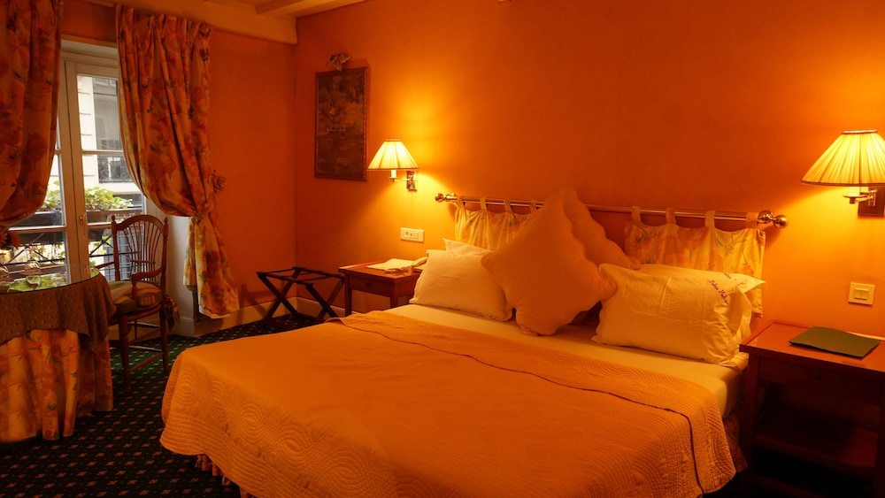 Superior Double or Twin Room photo 3