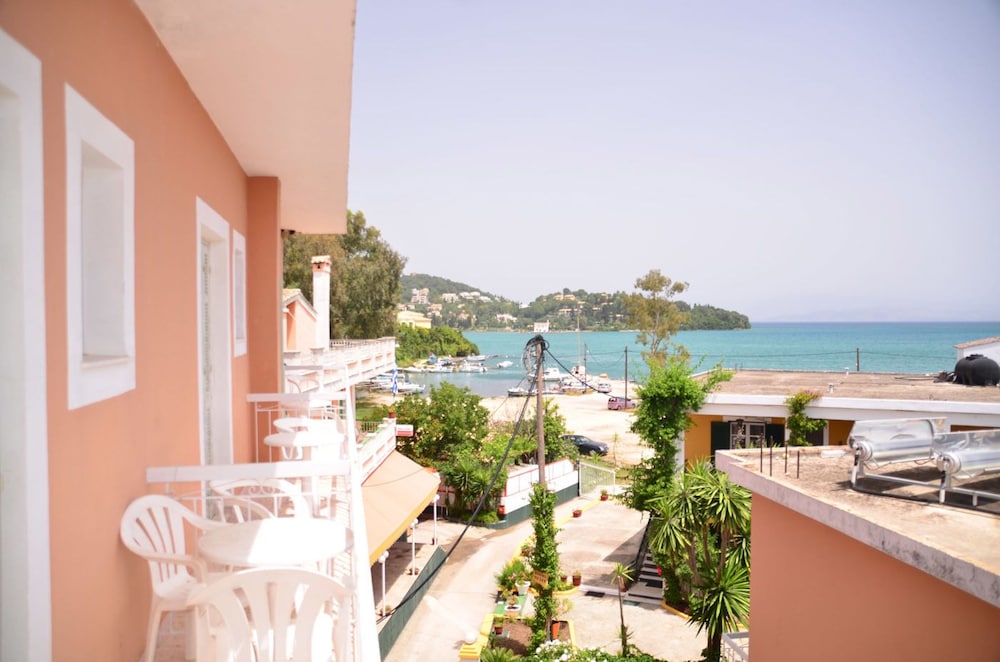 Standard Double or Twin Room, Sea View - Photo 3