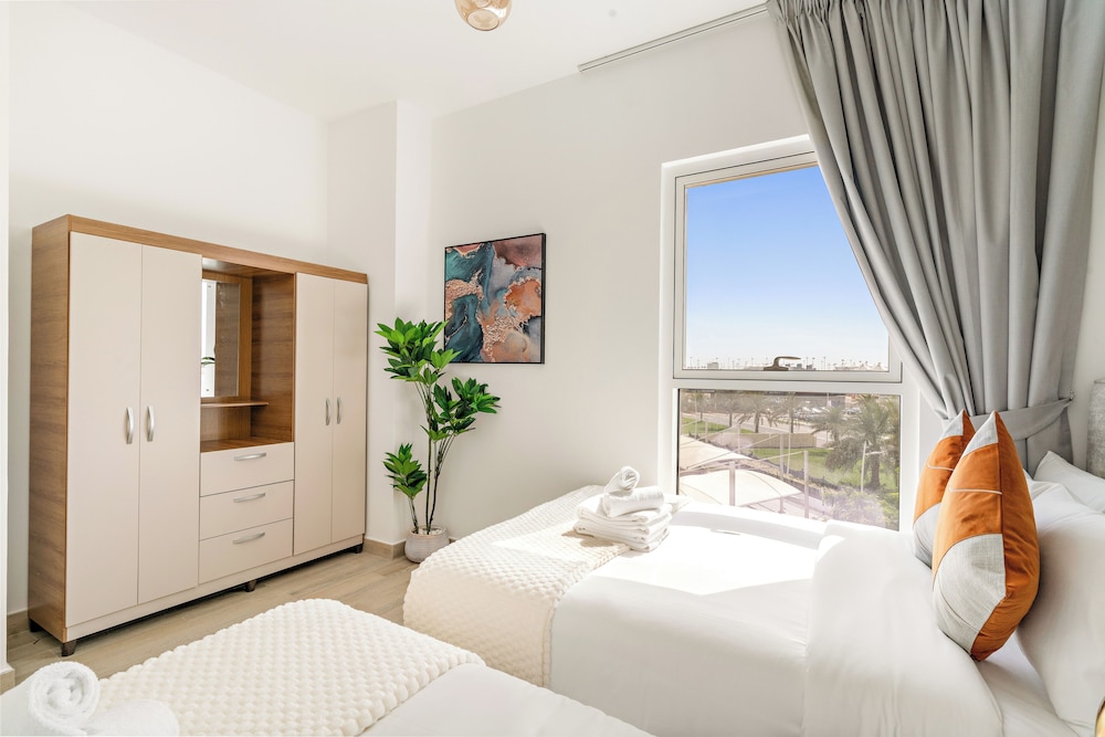 Club Apartment, 4 Bedrooms, Balcony, City View