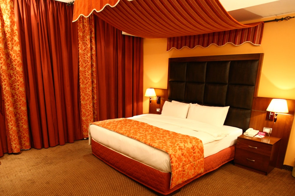 Three Bedroom Suite photo 1