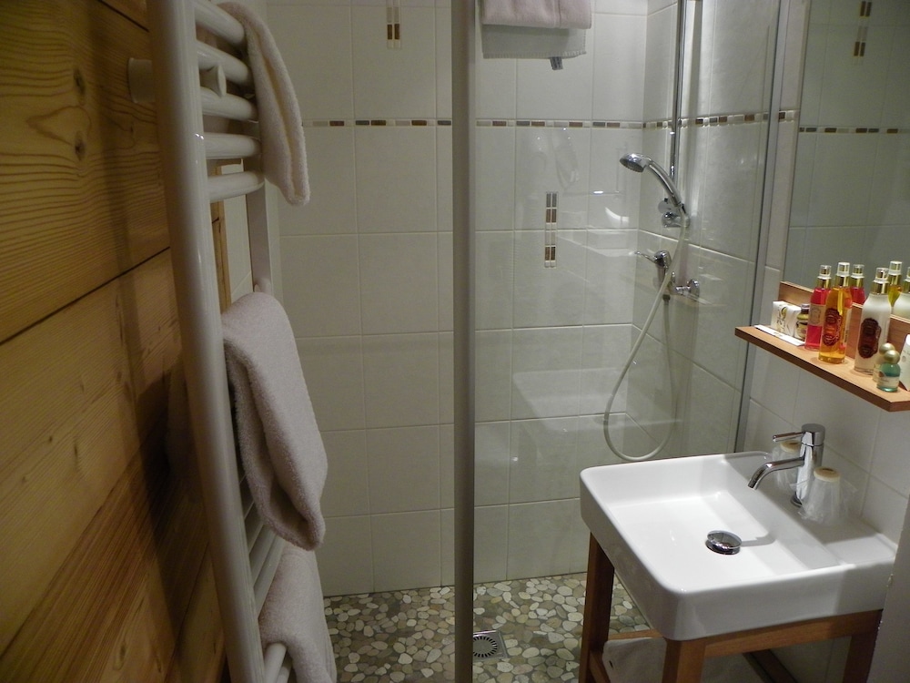 Double or Twin Room, Balcony, Mountain View - Photo 6