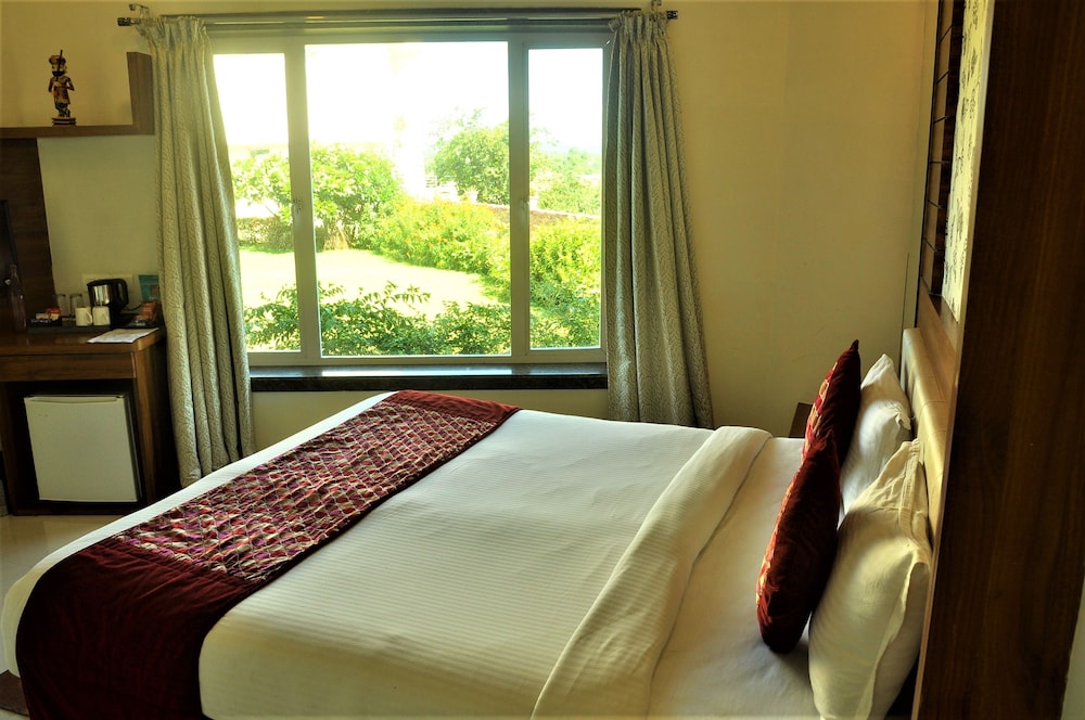 Club Room with Balcony photo 3