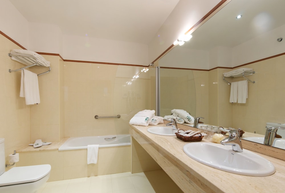 Suite - Photo 6