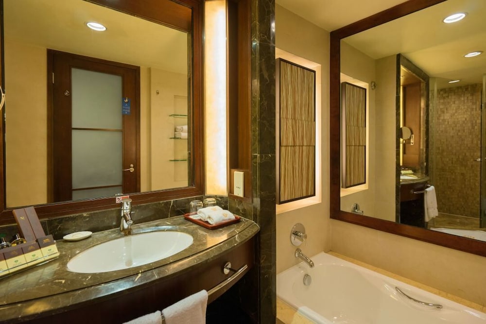 Executive Room photo 2