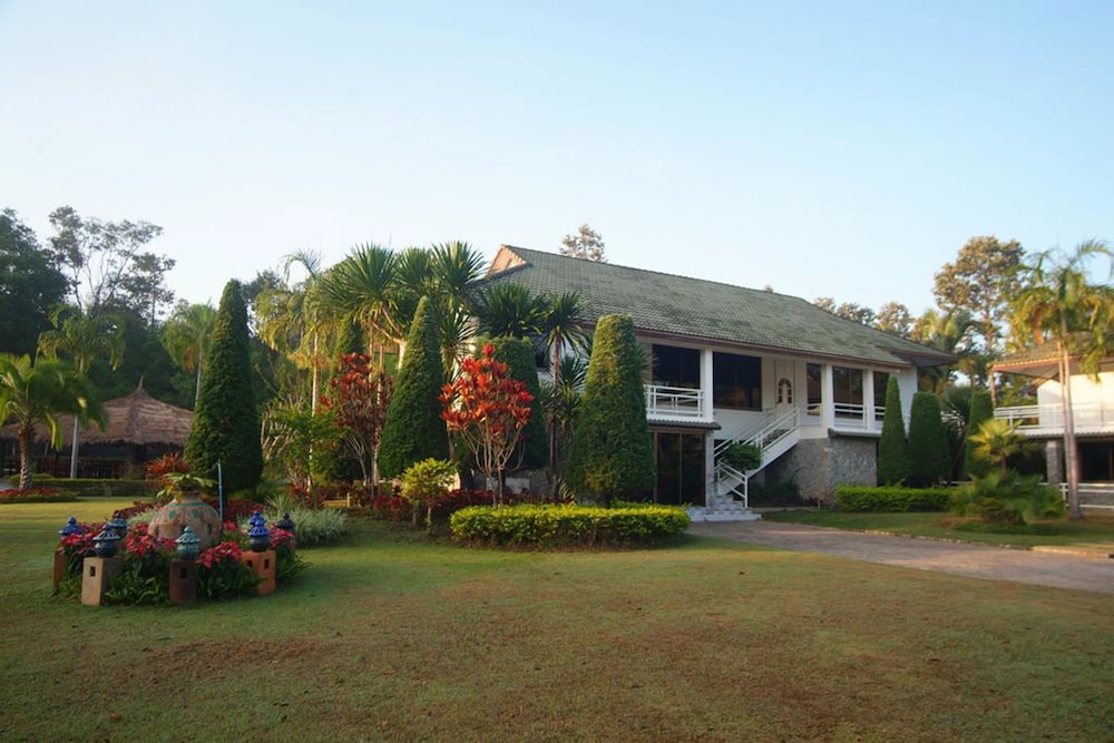 3 Bedrooms House - Baan Sooknirun photo 2