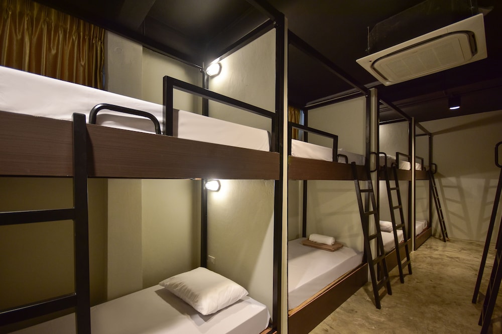 Female Shared Dormitory photo 2