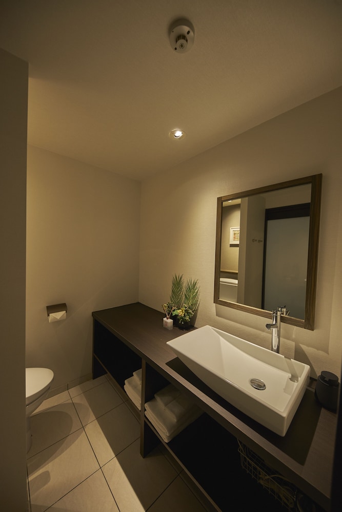 Deluxe Room, 1 King Bed, Non Smoking (Sofa and Bed or Low Bed) photo 3