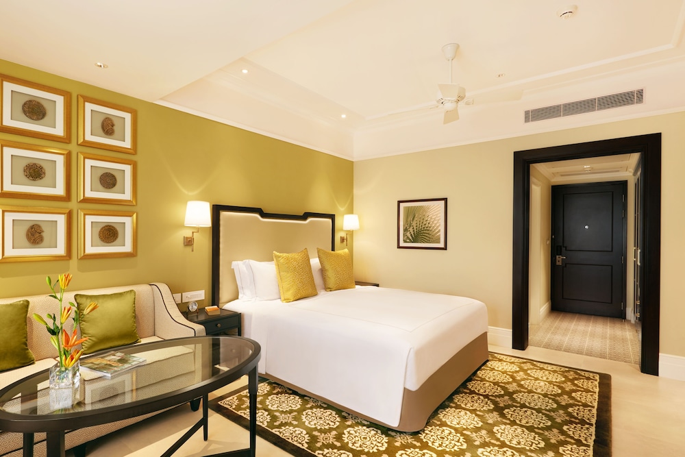 Luxury Room, 1 King Bed - Photo 1