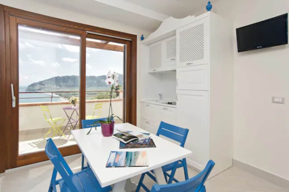 Apartment, 1 Bedroom, Sea View - Photo 5