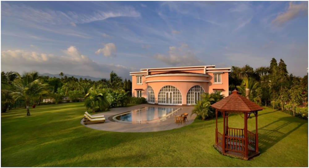 Four Bedroom Villa - Photo 4