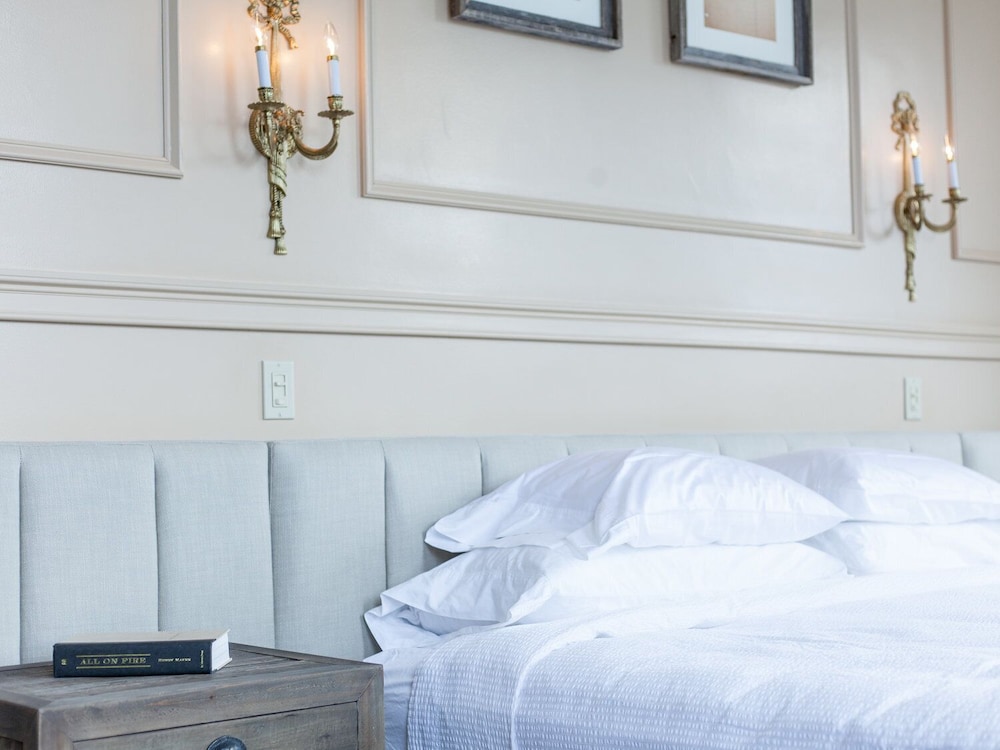 Superior Room, 1 King Bed, Park View photo 2