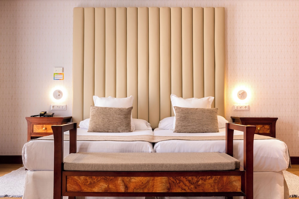 Suite, Mountain View