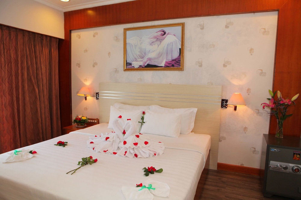 Superior Room (Sea View or City View)