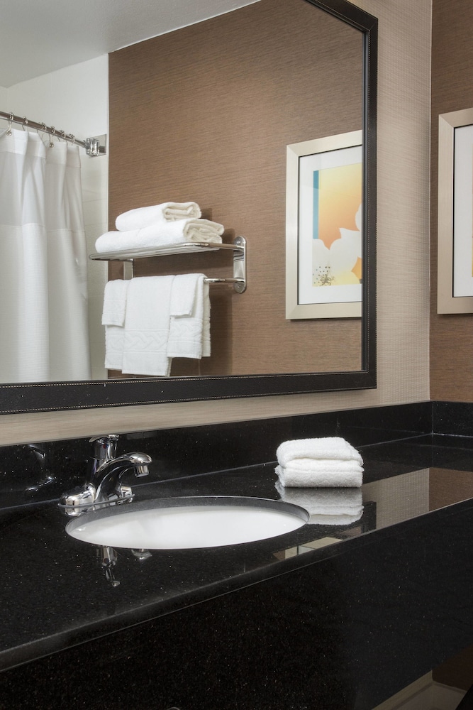 Executive Suite, 1 King Bed - Photo 5