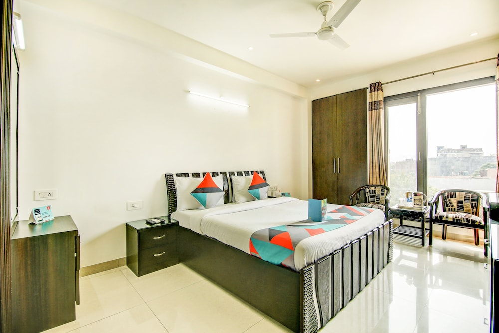Executive Room - Photo 1