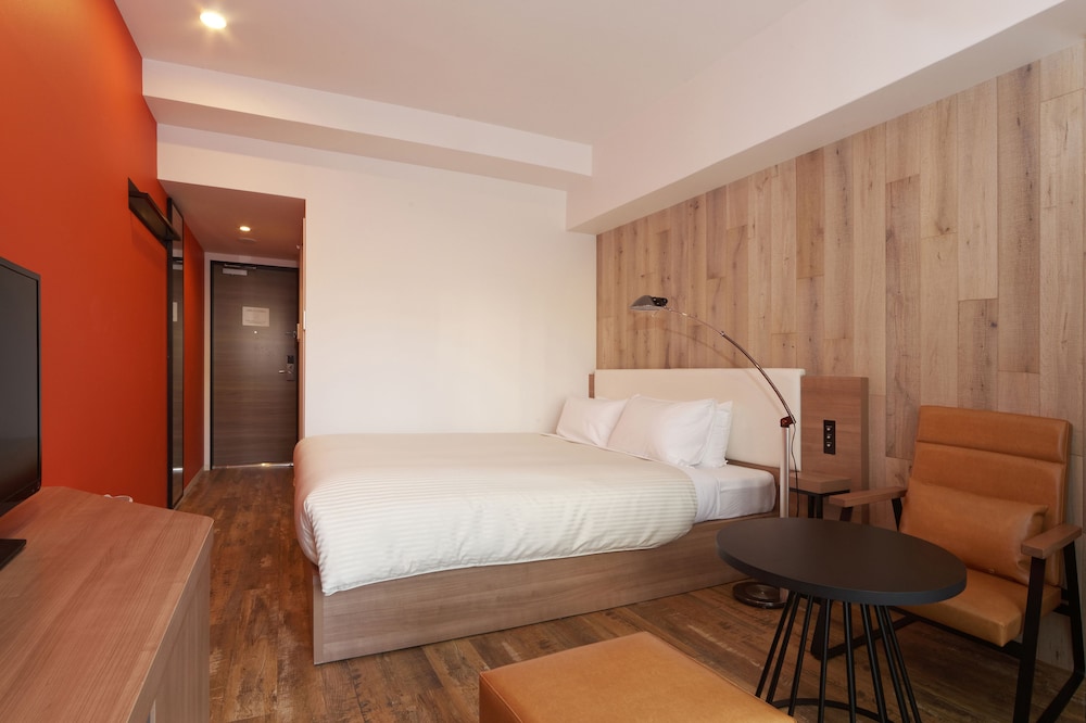 South Standard Double Room, Non Smoking - ages 13+ only, no group booking of more than 2 rooms photo 2