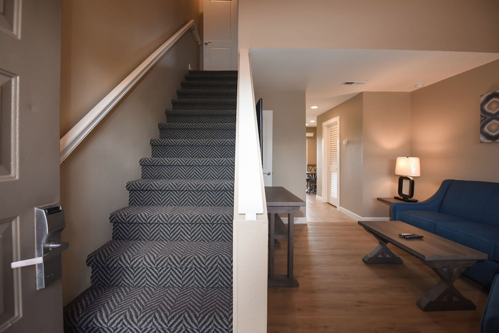 Waterside Suites and Marina, Photo 29