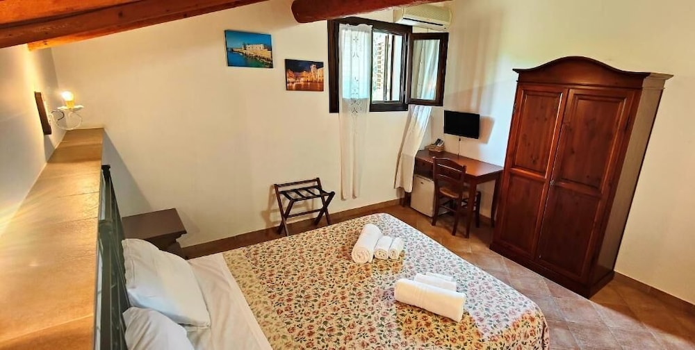 Double or Twin Room, Hill View, Tower (Attic) photo 2