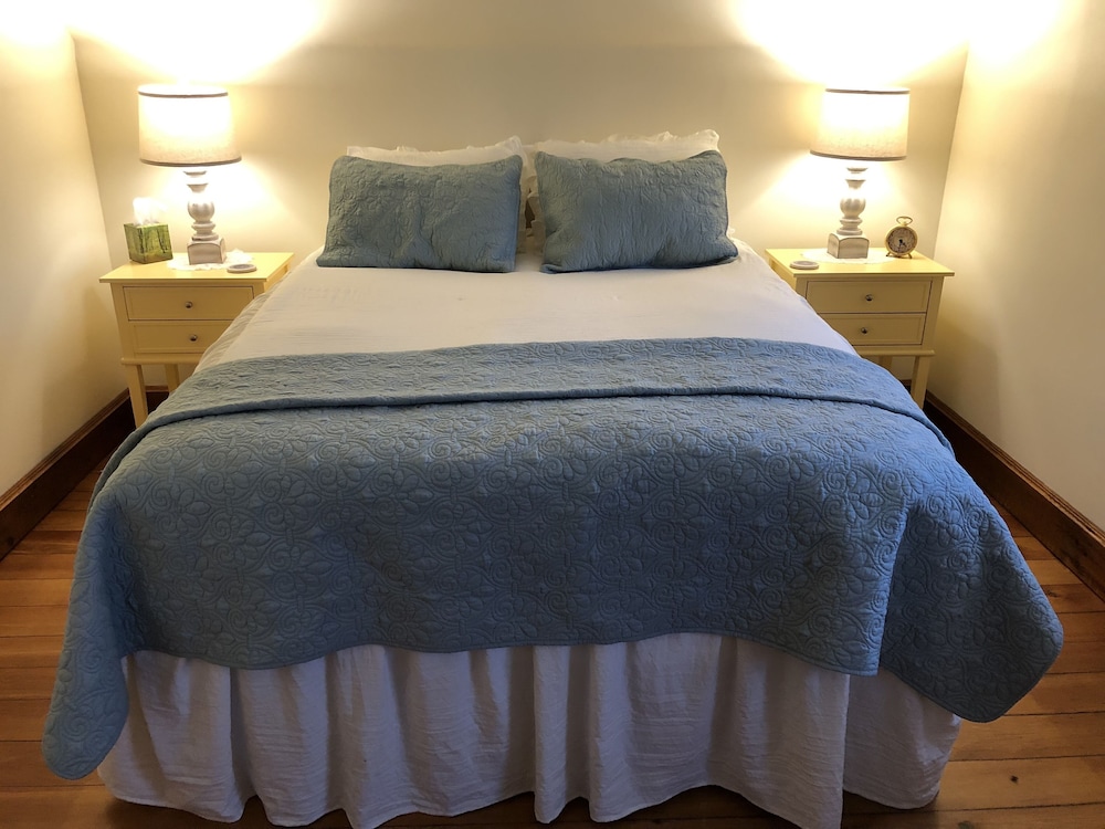 DEMILLE ROOM photo 1