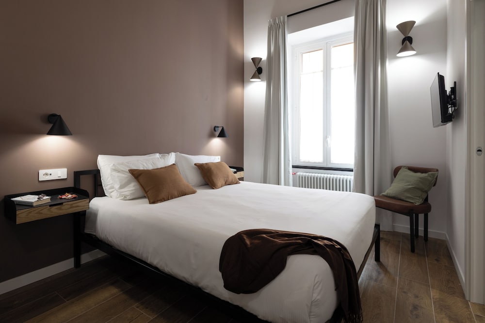 Family Suite, 1 King Bed with Sofa bed, Non Smoking, Kitchenette