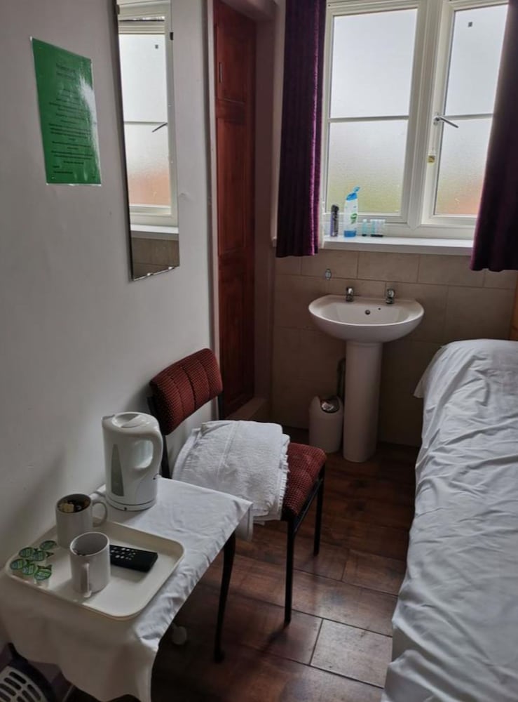 Standard Single Room, 1 Twin Bed (Shared) photo 3