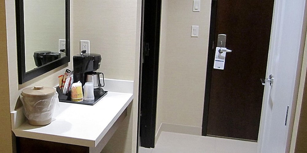 Standard Room, 2 Queen Beds, Accessible (Communications) photo 3