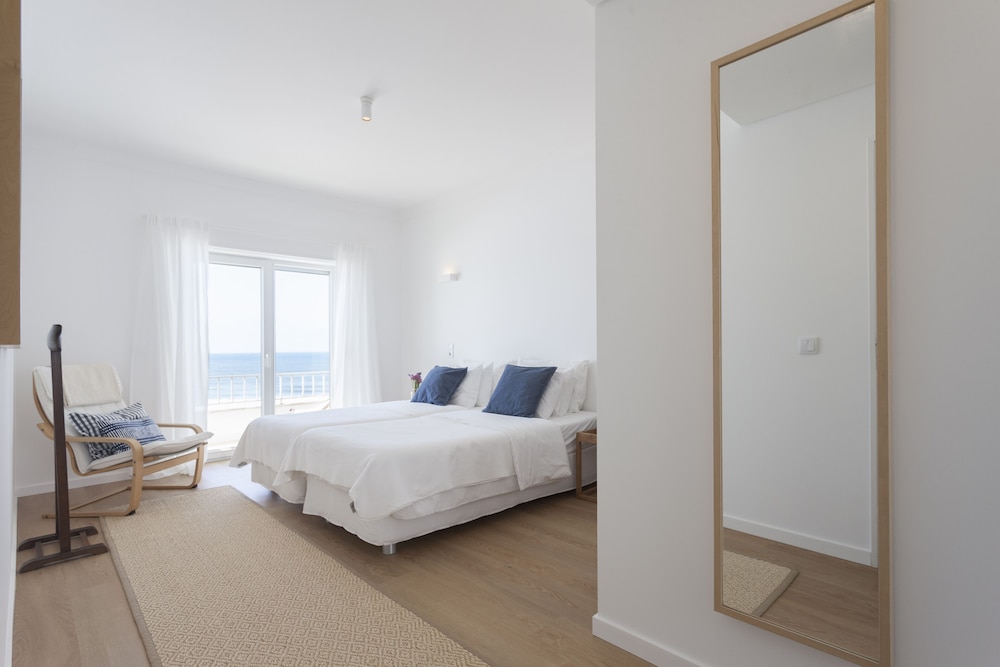 Design Twin Room, Balcony, Sea View photo 2