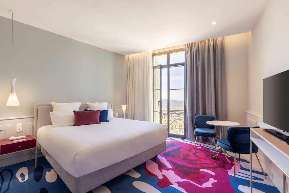 Comfort Room, 1 King Bed, Non Smoking, Sea View - Photo 1