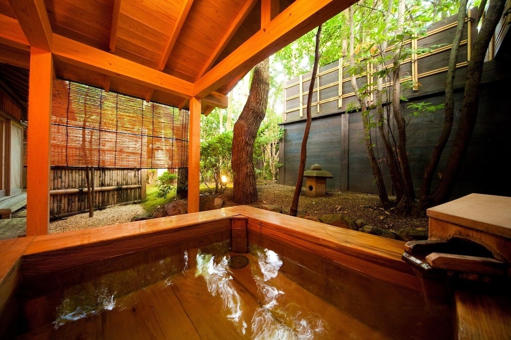 Japanese-Style Room 12+8 Tatami with Open-Air Bath, Non Smoking photo 3
