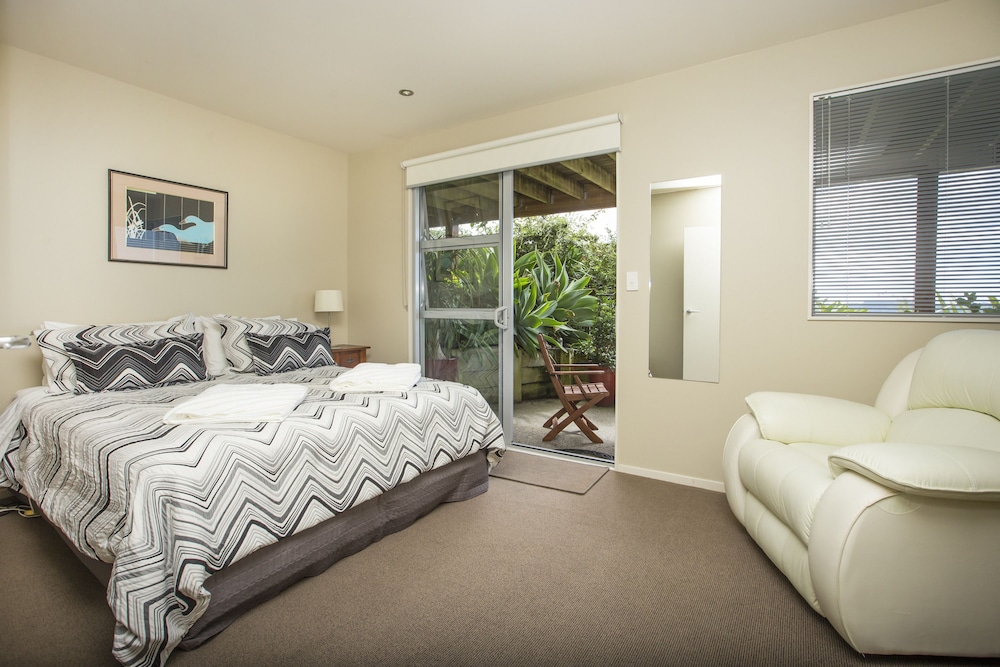 Suite, 1 Bedroom (Matakana) photo 1