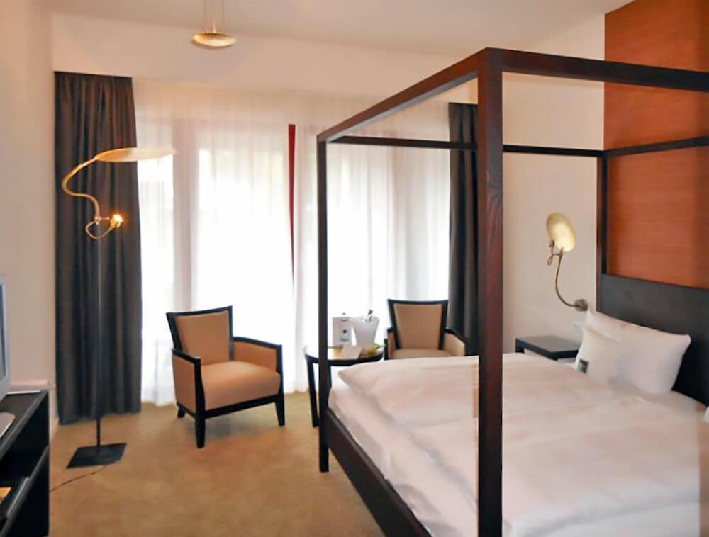 Double Room (South Side)