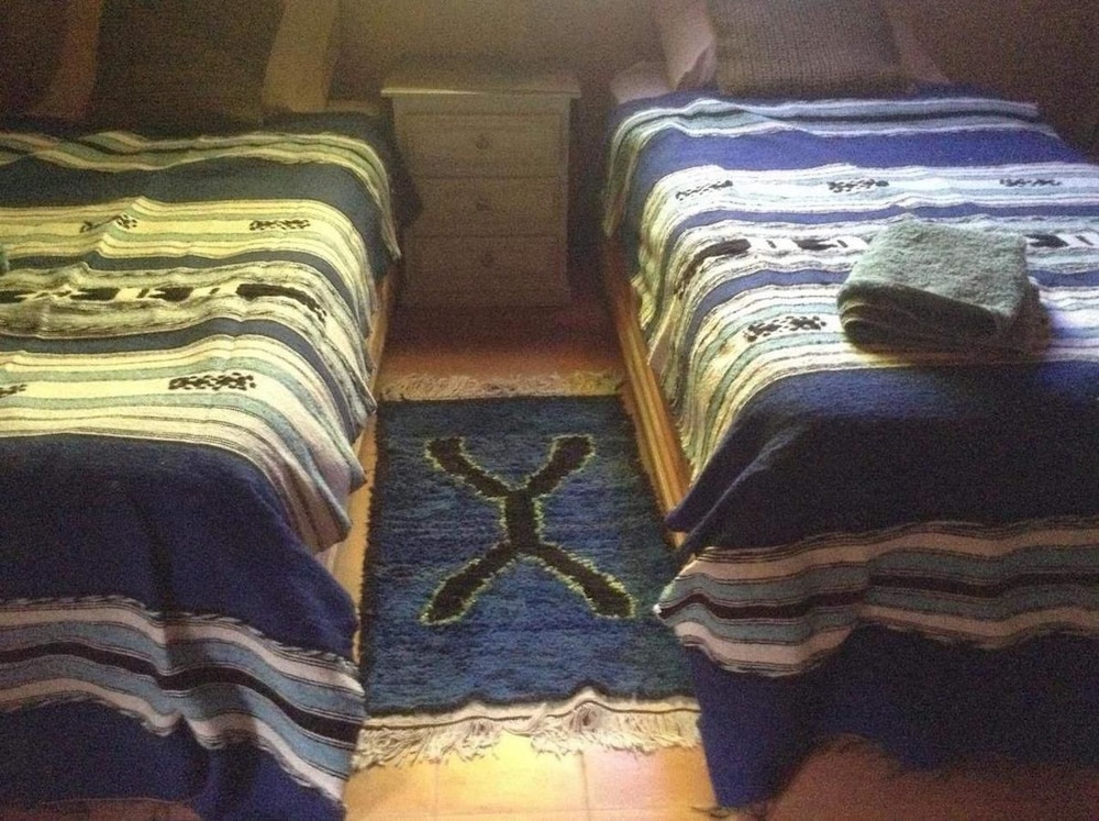 Basic Triple Room, 3 Twin Beds photo 1