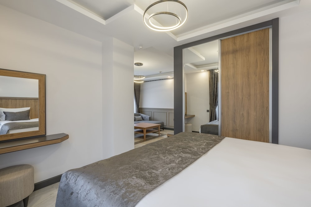 Comfort Room, 1 Queen Bed with Sofa bed