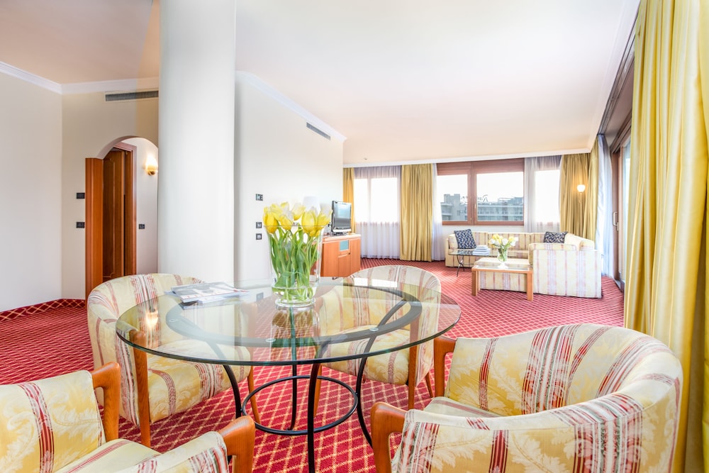 Suite, Terrace (4 Pax) - Photo 7