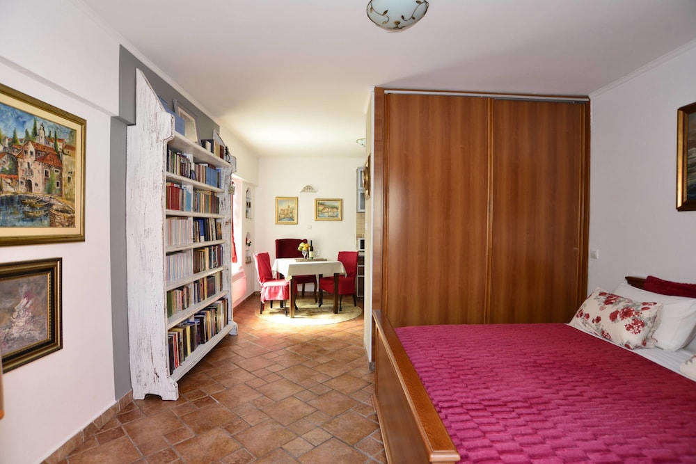 Apartment, 1 Bedroom, Terrace photo 2